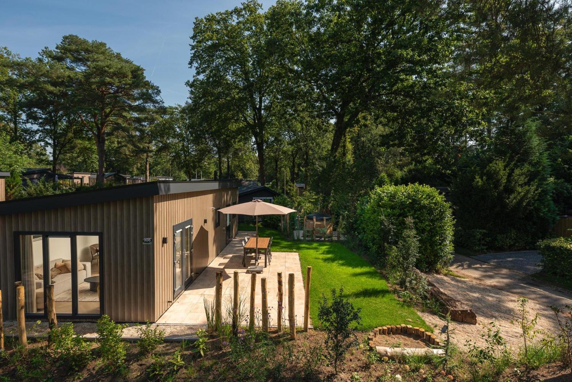 Veluwepark De Bosgraaf | Comfort Met Hottub Lieren Room photo
